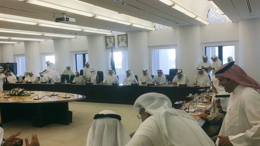 انطلاق الاجتماع النيابي الحكومي لبحث تداعيات الأمطار انطلاق الاجتماع النيابي الحكومي لبحث تداعيات الأمطار