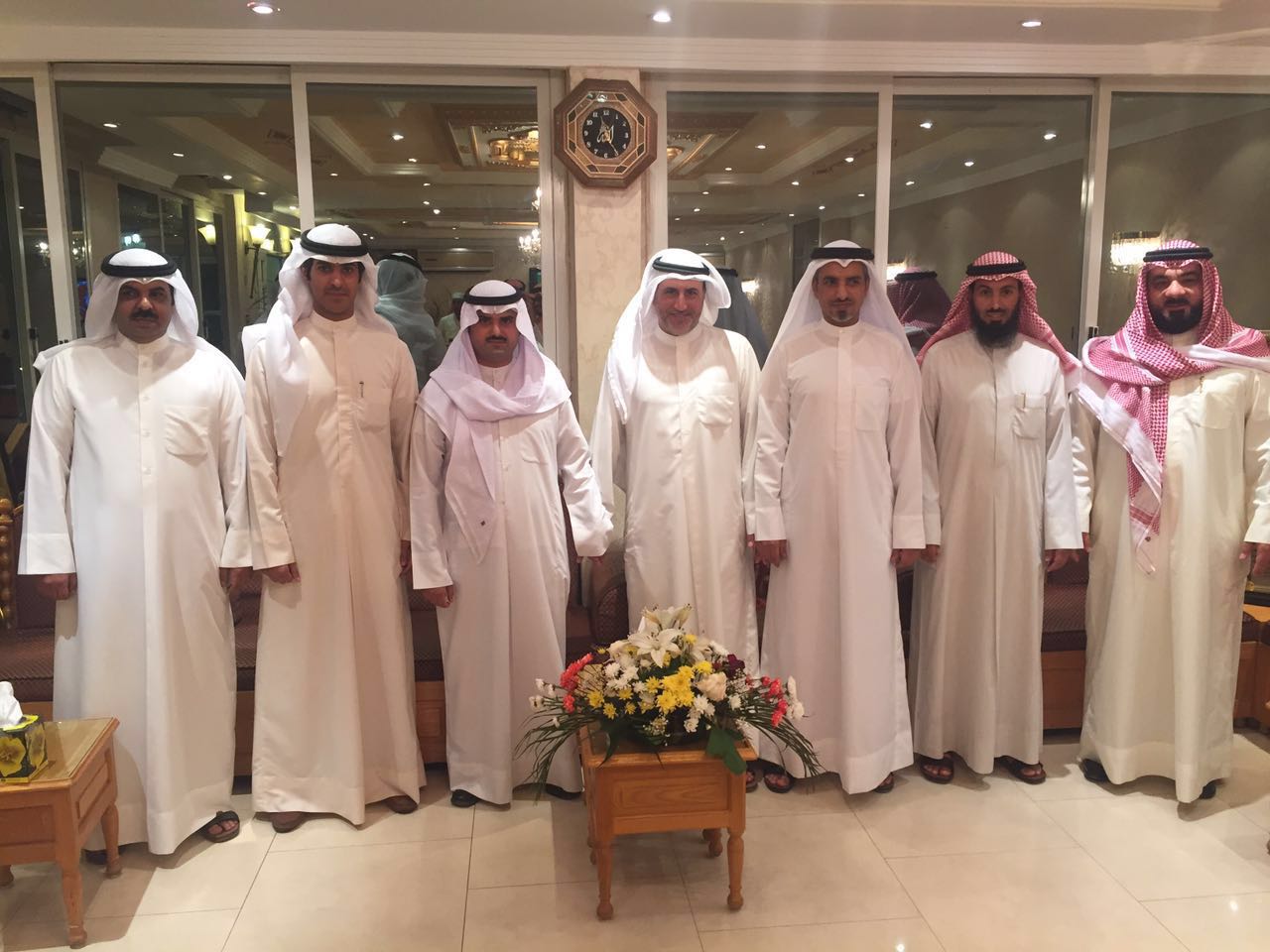 علي المسعودي والشيخ مشعل المحمد الصباح