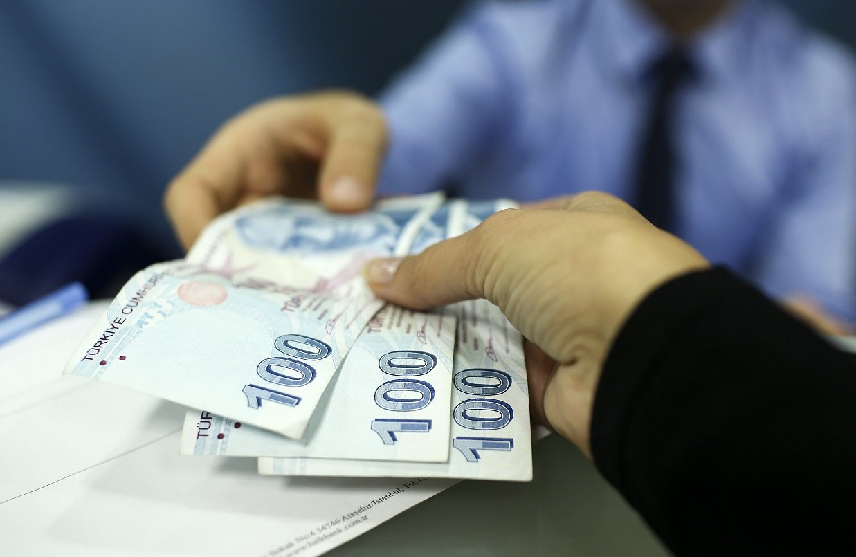 إجراءات تركية جديدة لمواجهة أزمة تراجع الليرة