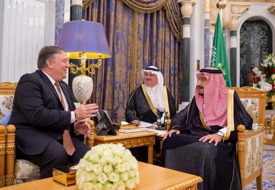 الملك سلمان يلتقي وزير الخارجية الأميركي في الرياض