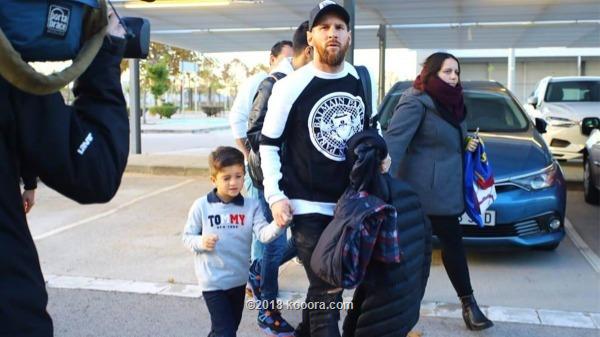 ميسي ونجوم برشلونة في مدريد لحضور السوبر كلاسيكو