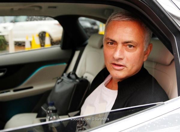 مورينيو يطلب الوقوف احتراما للاعبي ريال مدريد