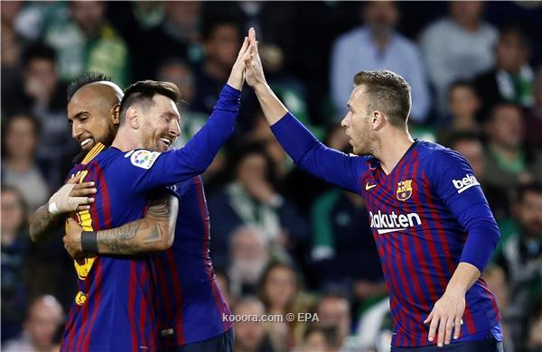 ثلاثية ميسي تقود اجتياح برشلونة لريال بيتيس