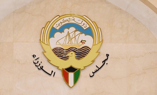 مجلس الوزراء الكويتي يستبعد الشركات والمكاتب الهندسية التي صممت ونفذت المشاريع والطرق المتضررة جراء الأمطار