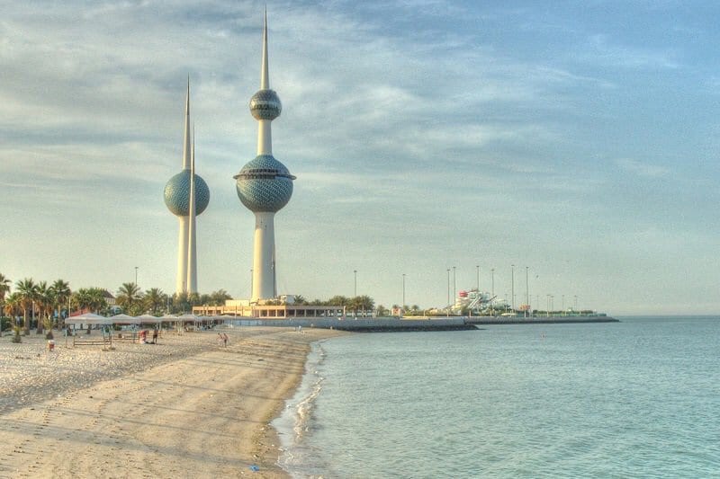 الارصاد الكويتية: ارتفاع نسبي بدرجات الحرارة ورياح نشطة وفرصة لامطار خفيفة