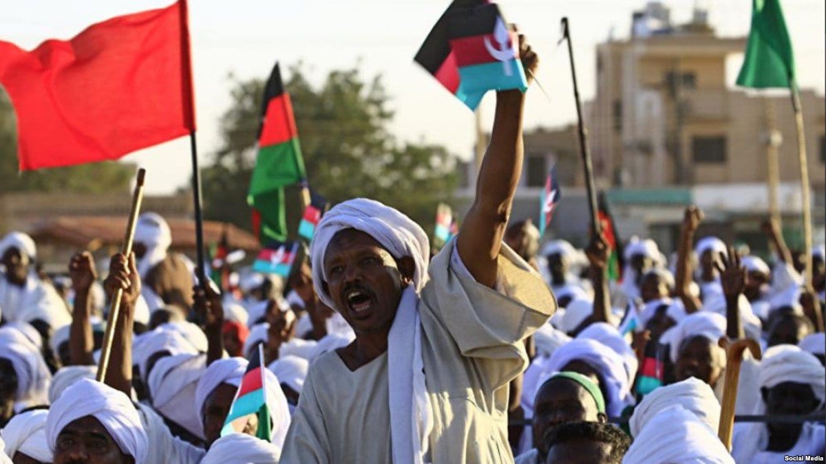 المعارضة السودانية تدعو للتظاهر في الساحات العامة والسلطات تعلن ارتفاع حصيلة القتلى