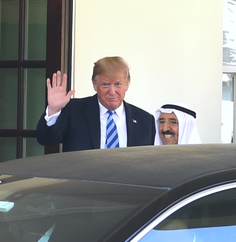 سمو أمير البلاد يصل إلى البيت الأبيض لإجراء مباحثات رسمية مع الرئيس ترامب
