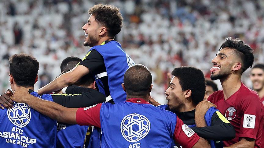 قبل ساعات من نهائي آسيا.. قلوب عربية تدعو لـ&rdquo;العنابي&rdquo;